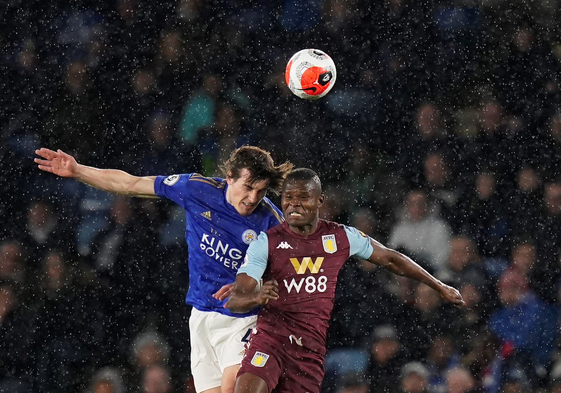 也在场外展 也在场外展