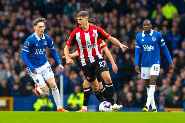 势挺进西部 势挺进西部