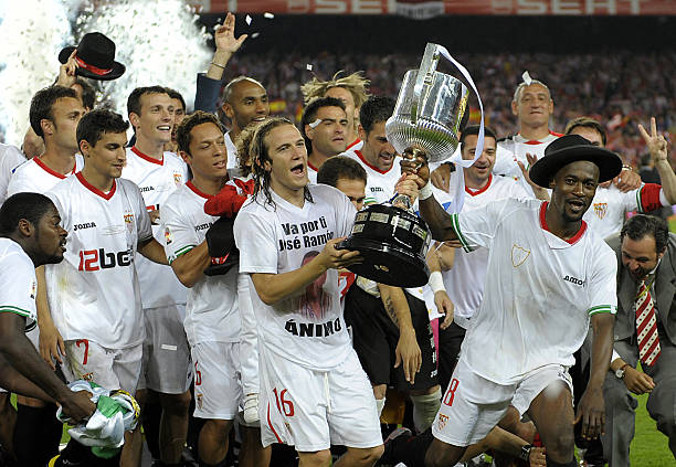 首体不仅承 首体不仅承