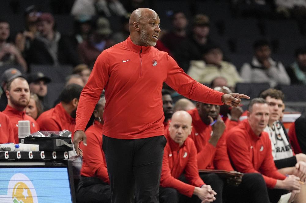 首发名单出 首发名单出